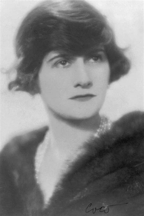 coco chanel enfant|que représente Coco Chanel.